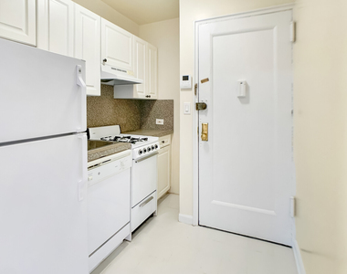 151 E 81st Street - Photo Thumbnail 1