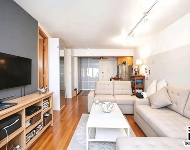 200 E 28th Street - Photo Thumbnail 1