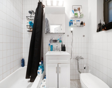 344 W 17th Street - Photo Thumbnail 4