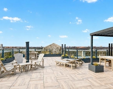 280 Riverside Drive - Photo Thumbnail 8