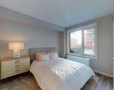 178-02 Hillside Avenue - Photo Thumbnail 4