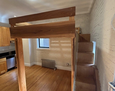 318 W 106th Street - Photo Thumbnail 3