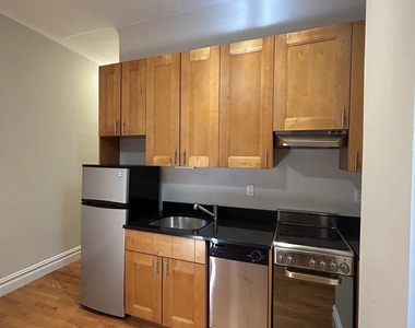318 W 106th Street - Photo Thumbnail 2