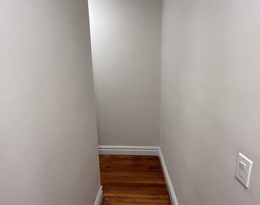 318 W 106th Street - Photo Thumbnail 13