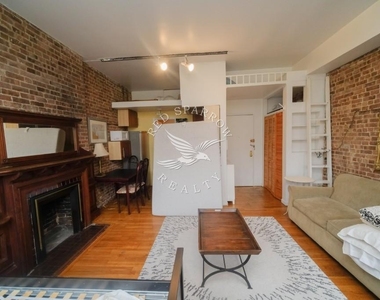 67 W 83rd Street - Photo Thumbnail 4