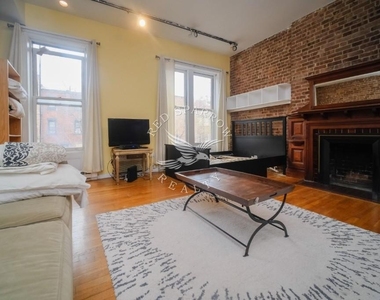 67 W 83rd Street - Photo Thumbnail 1