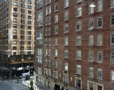 106 Central Park S - Photo Thumbnail 10