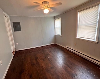 109 E Congress Street - Photo Thumbnail 3