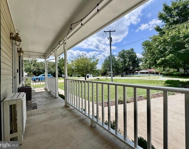 2038 Dewey Drive - Photo Thumbnail 2