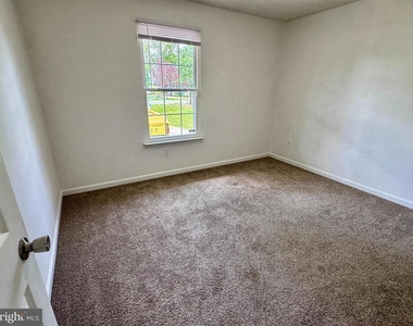 2038 Dewey Drive - Photo Thumbnail 16