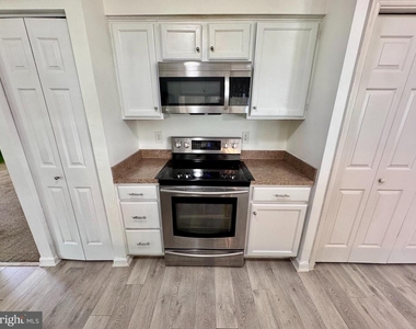 2038 Dewey Drive - Photo Thumbnail 10