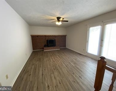 11304 Springfield Drive - Photo Thumbnail 5