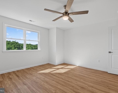 963 Woodstock Commons Drive - Photo Thumbnail 23