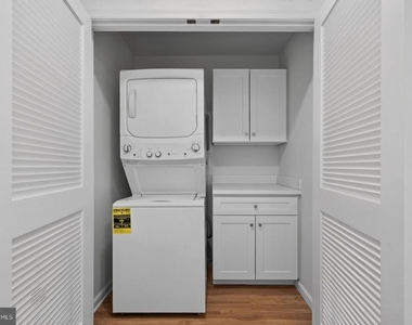965 Woodstock Commons Drive - Photo Thumbnail 20