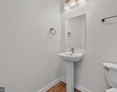 965 Woodstock Commons Drive - Photo Thumbnail 11