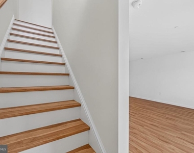 967 Woodstock Commons Drive - Photo Thumbnail 12