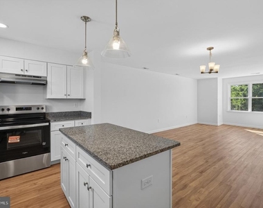 973 Woodstock Commons Drive - Photo Thumbnail 6