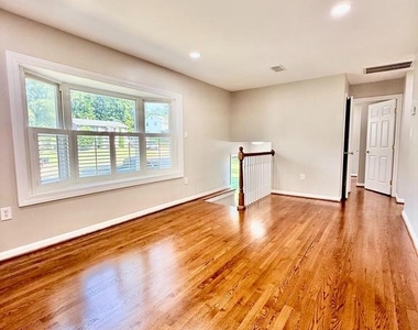 3931 Forestdale Avenue - Photo Thumbnail 2