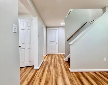 3931 Forestdale Avenue - Photo Thumbnail 23