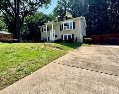 3931 Forestdale Avenue - Photo Thumbnail 10