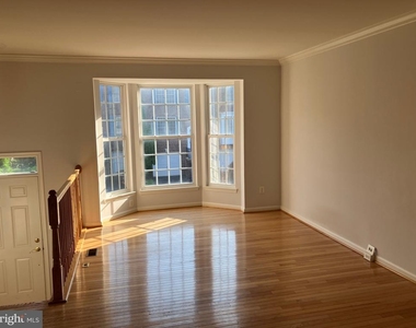 6357 Cullen Place - Photo Thumbnail 7