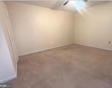 9241 Greenshire Drive - Photo Thumbnail 15