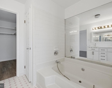 46601 Carriage Court - Photo Thumbnail 31