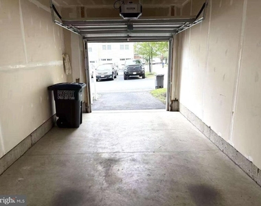 42797 Burrell Square - Photo Thumbnail 10