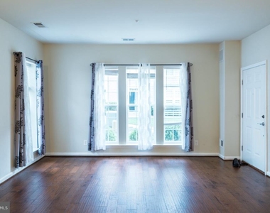 42797 Burrell Square - Photo Thumbnail 17
