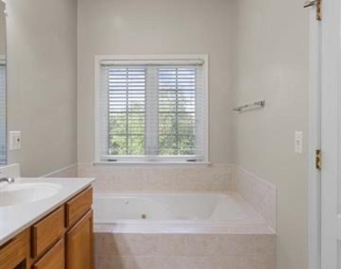 43770 Lees Mill Square - Photo Thumbnail 27