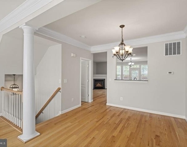 43770 Lees Mill Square - Photo Thumbnail 3