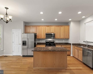 43770 Lees Mill Square - Photo Thumbnail 10