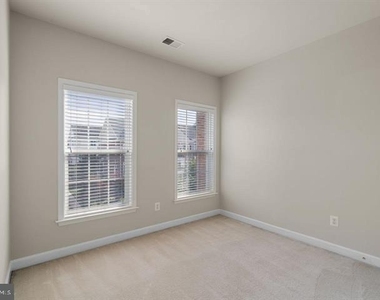 43770 Lees Mill Square - Photo Thumbnail 21