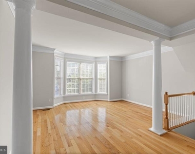 43770 Lees Mill Square - Photo Thumbnail 5