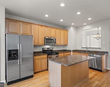 43770 Lees Mill Square - Photo Thumbnail 9