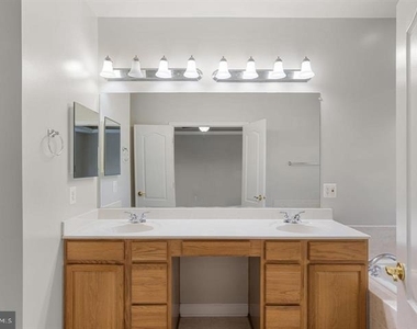 43770 Lees Mill Square - Photo Thumbnail 19