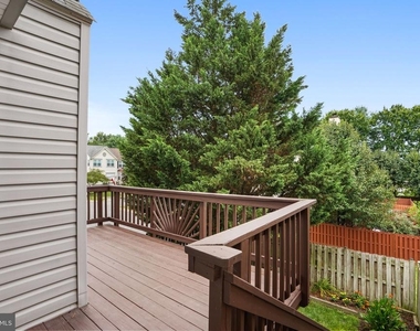 423 Mcdaniel Drive - Photo Thumbnail 16