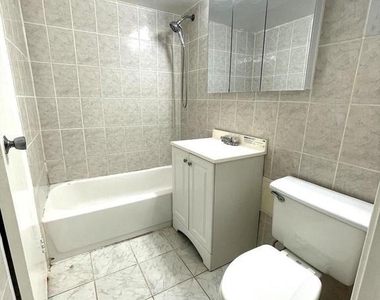 2323 Freetown Court - Photo Thumbnail 10
