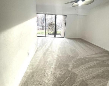 2323 Freetown Court - Photo Thumbnail 8
