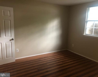 9655 Eaton Woods Place - Photo Thumbnail 17