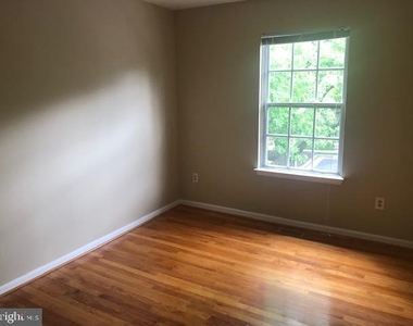 9655 Eaton Woods Place - Photo Thumbnail 14