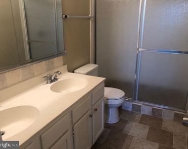 9655 Eaton Woods Place - Photo Thumbnail 10