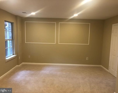 9655 Eaton Woods Place - Photo Thumbnail 19