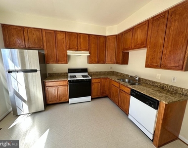 13517 Bannacker Place - Photo Thumbnail 14