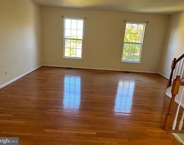 13517 Bannacker Place - Photo Thumbnail 10