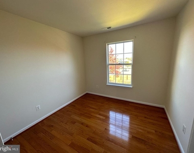 13517 Bannacker Place - Photo Thumbnail 16