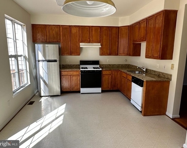 13517 Bannacker Place - Photo Thumbnail 9