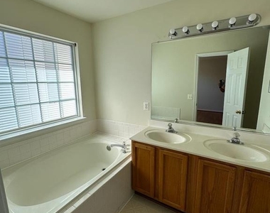 13517 Bannacker Place - Photo Thumbnail 24