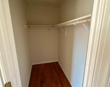 13517 Bannacker Place - Photo Thumbnail 22