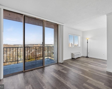 2059 Huntington Avenue - Photo Thumbnail 6